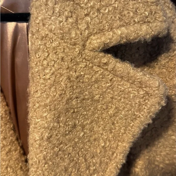 UGG RTW Teddy Coat (light brown/tan) - Picture 3 of 3